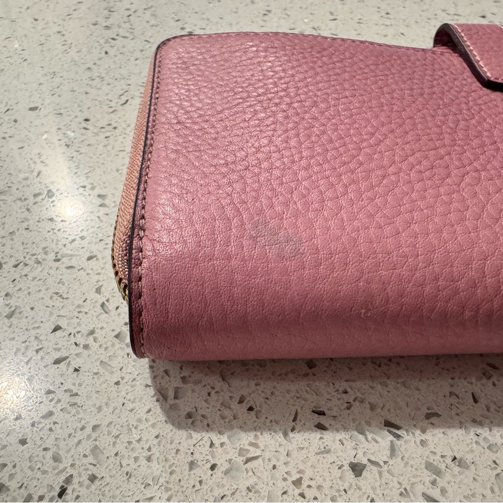 Tumi Pink Pebbled Wristlet Clutch EUC - Picture 4 of 15